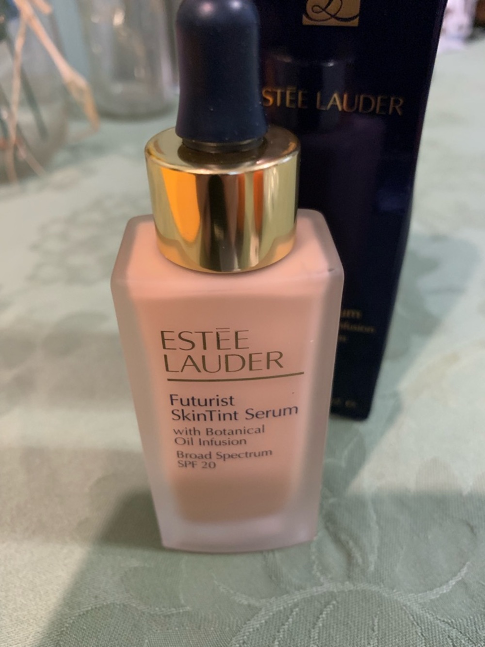 Estée Lauder Futurist SkinTint Serum with botanical oil infusion 2W1 DAWN 30 ml